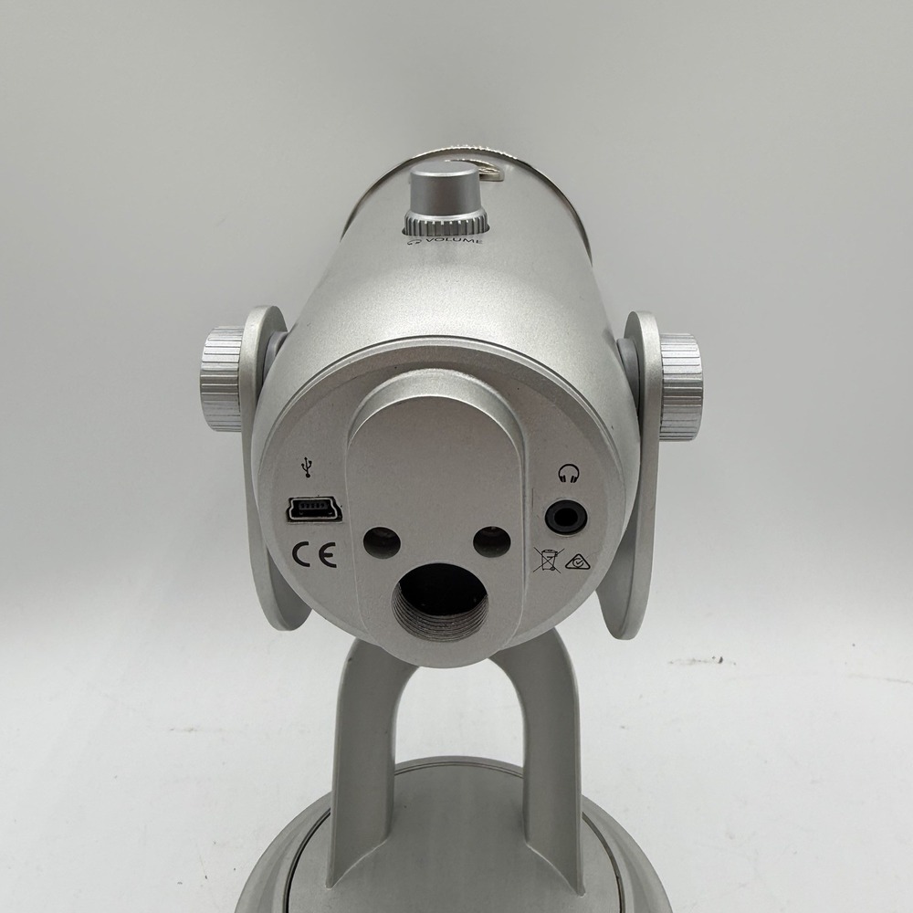 Blue Yeti USB Microphone A00132 Silver Podcast Streaming Mic w/ Stand - Picture 3 of 8